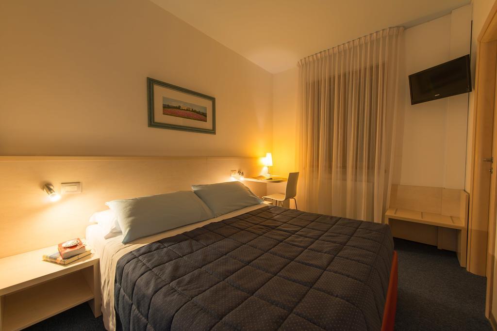 Hotel Erika Malcesine Habitación foto